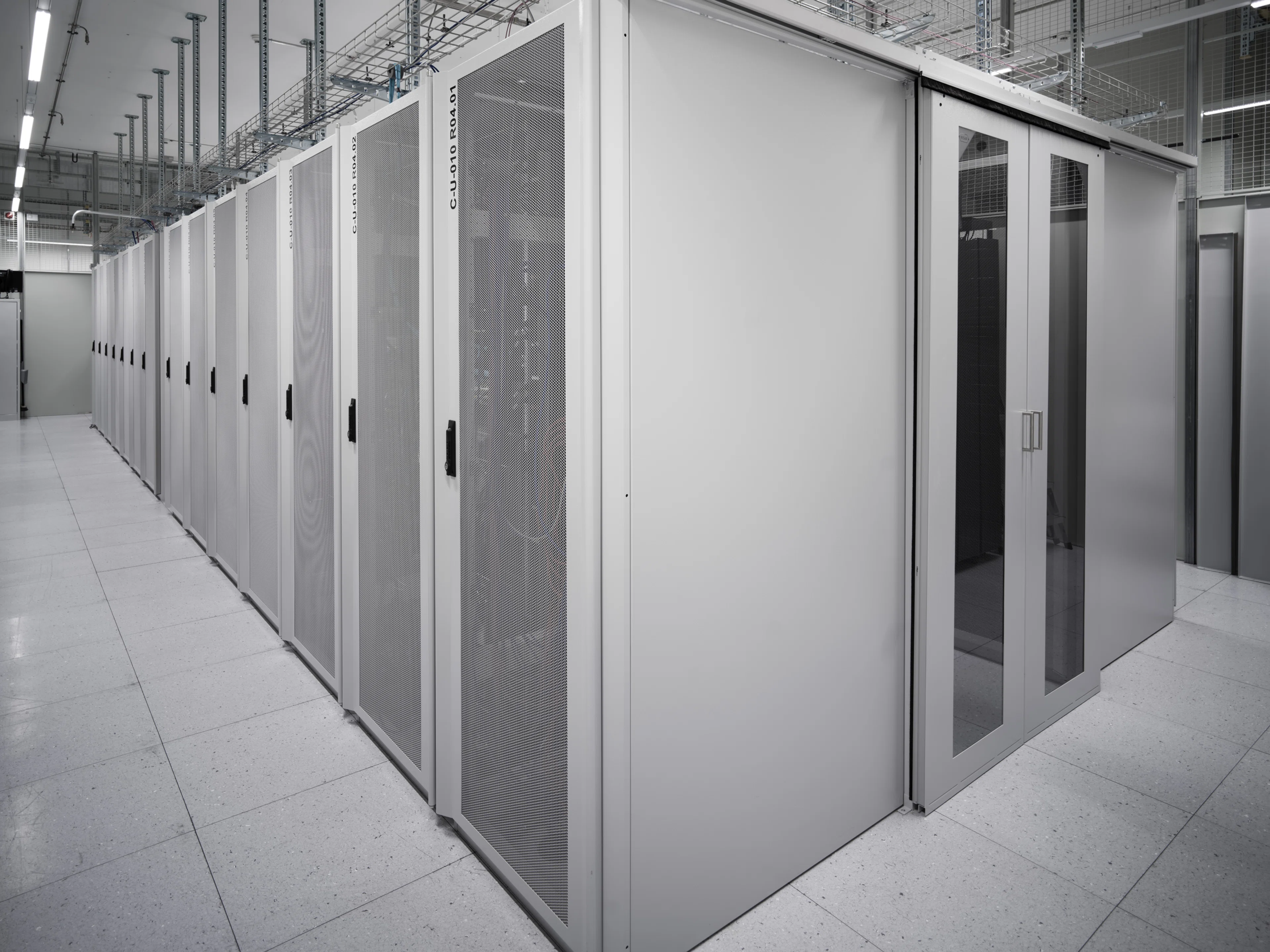 PHOENIQS Data Center